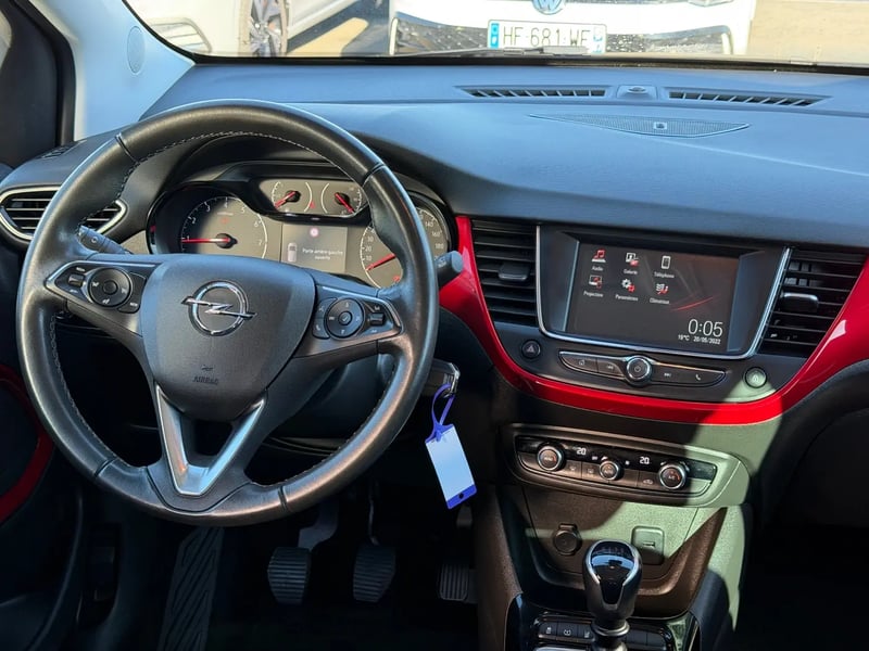 Photo de la voiture OPEL CROSSLAND 1.2 Turbo 110 ch BVM6 GS Line