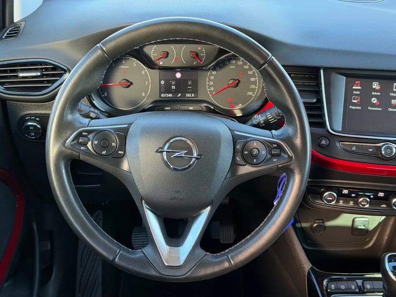 Photo de la voiture OPEL CROSSLAND 1.2 Turbo 110 ch BVM6 GS Line