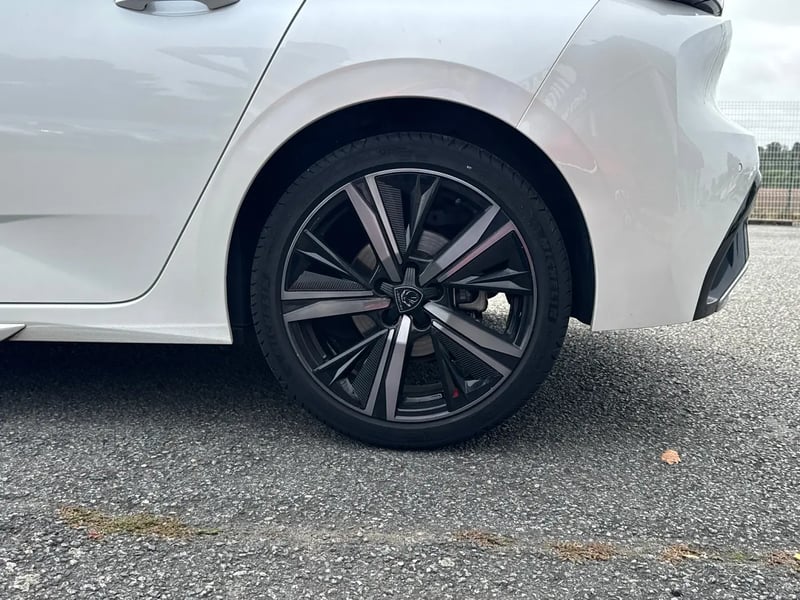 Photo de la voiture PEUGEOT 308 PureTech 130ch S&S EAT8 GT Pack