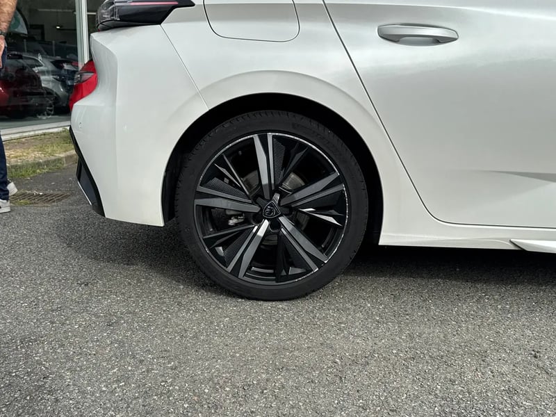 Photo de la voiture PEUGEOT 308 PureTech 130ch S&S EAT8 GT Pack