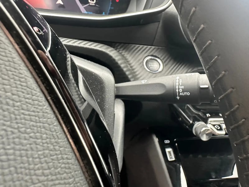 Photo de la voiture PEUGEOT 2008 BlueHDi 110 S&S BVM6 Roadtrip