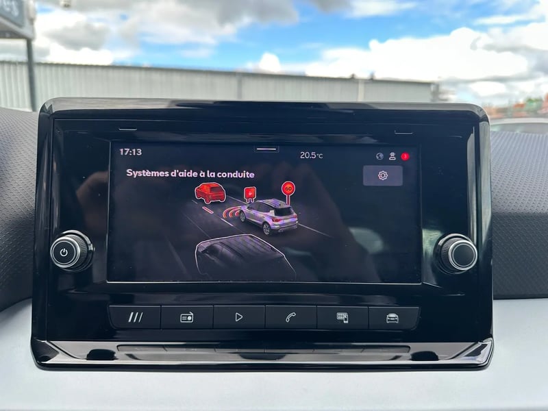 Photo de la voiture SEAT ARONA 1.0 TSI 110 ch Start/Stop BVM6 Style Business