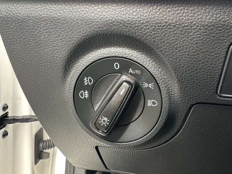 Photo de la voiture SEAT ARONA 1.0 TSI 110 ch Start/Stop BVM6 Style Business