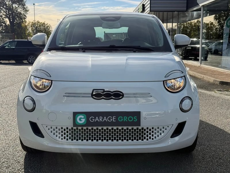 Photo de la voiture FIAT 500e BERLINE 500 e 95 ch Nouvelle 500