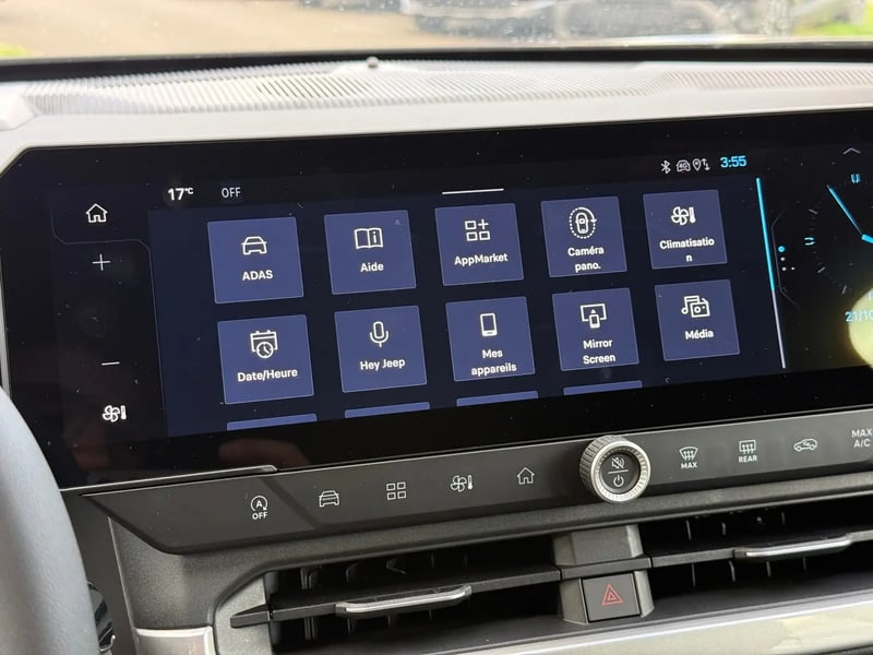 Photo de la voiture JEEP COMPASS 1.2 Turbo T3 145 ch BVR6 e-Hybrid Summit