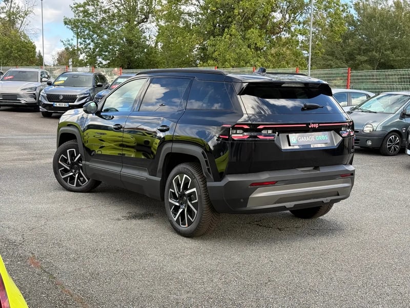 Photo de la voiture JEEP COMPASS 1.2 Turbo T3 145 ch BVR6 e-Hybrid Summit