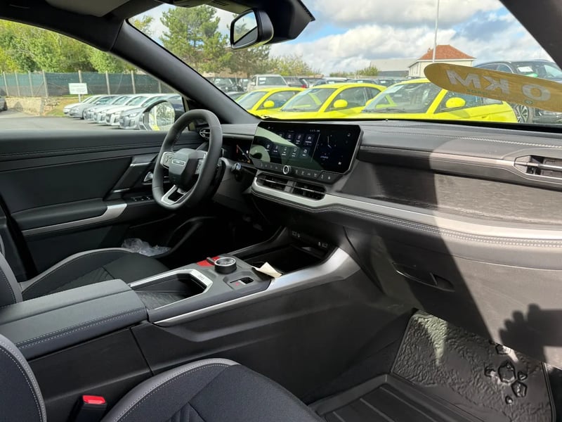 Photo de la voiture JEEP COMPASS 1.2 Turbo T3 145 ch BVR6 e-Hybrid Summit