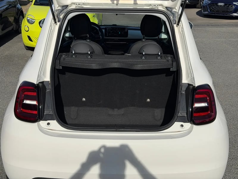 Photo de la voiture FIAT 500e BERLINE 500 e 95 ch Nouvelle 500