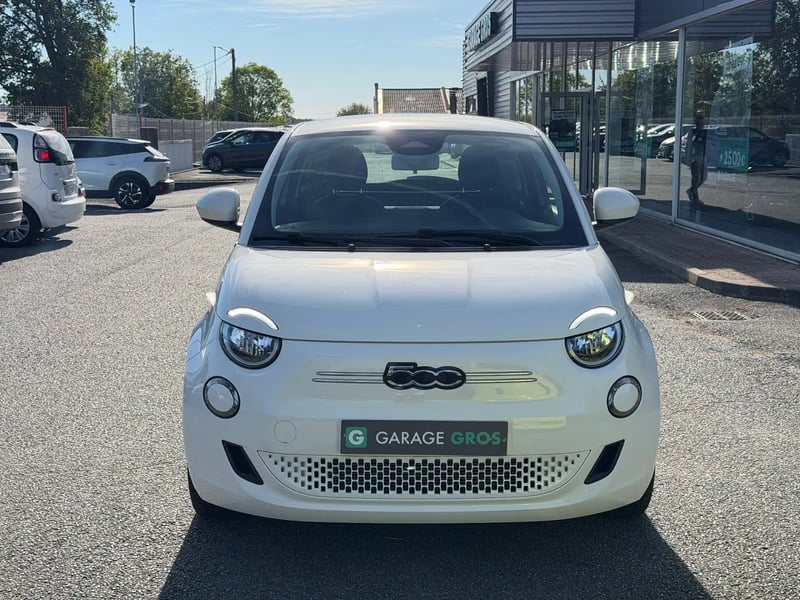 Photo de la voiture FIAT 500e BERLINE 500 e 95 ch Nouvelle 500