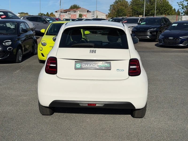 Photo de la voiture FIAT 500e BERLINE 500 e 95 ch Nouvelle 500