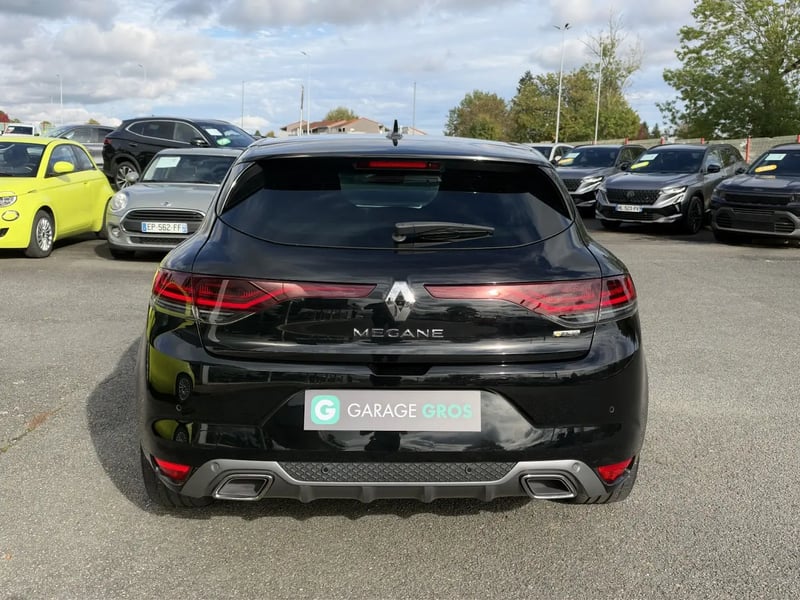 Photo de la voiture RENAULT MEGANE IV BERLINE Blue dCi 115 EDC - 20 R.S. Line