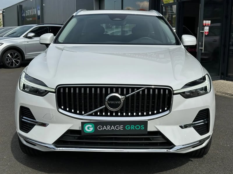 Photo de la voiture VOLVO XC60 T6 AWD Hybride rechargeable 253 ch+145 ch Geartronic 8 Plus Style Chrome