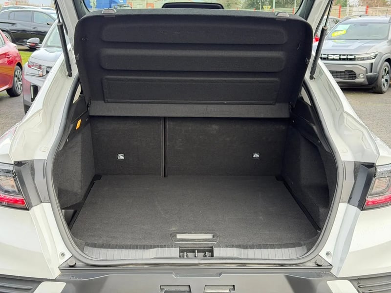 Photo de la voiture RENAULT ARKANA mild hybrid 140 EDC GSR2 Evolution