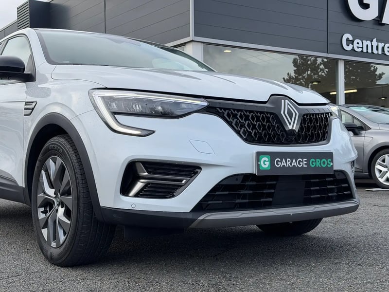 Photo de la voiture RENAULT ARKANA mild hybrid 140 EDC GSR2 Evolution