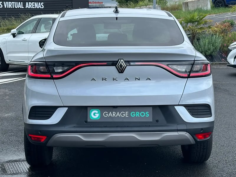 Photo de la voiture RENAULT ARKANA mild hybrid 140 EDC GSR2 Evolution