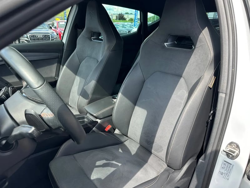 Photo de la voiture CUPRA FORMENTOR 1.5 eTSI Hybrid 150 ch DSG7 V