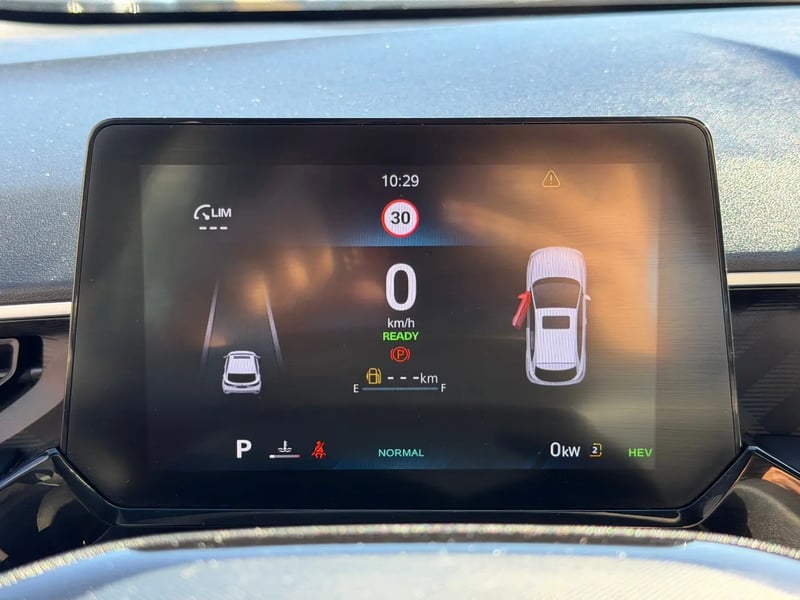 Photo de la voiture MG MG3 1.5 L Hybrid+ 195 ch Standard