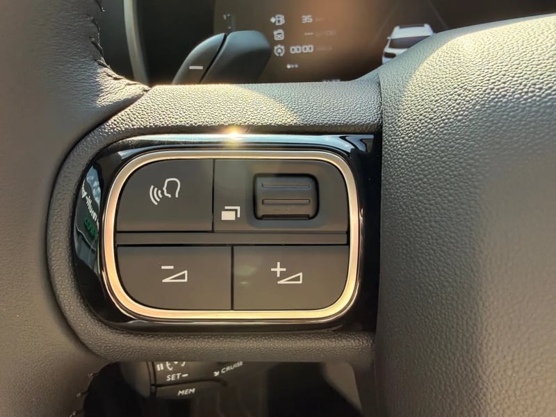 Photo de la voiture CITROEN C5 AIRCROSS C5 Aircross 1.5 BlueHDi 130ch MAX EAT8 Gris F