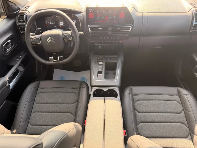 Photo de la voiture CITROEN C5 AIRCROSS C5 Aircross 1.5 BlueHDi 130ch MAX EAT8 Gris F