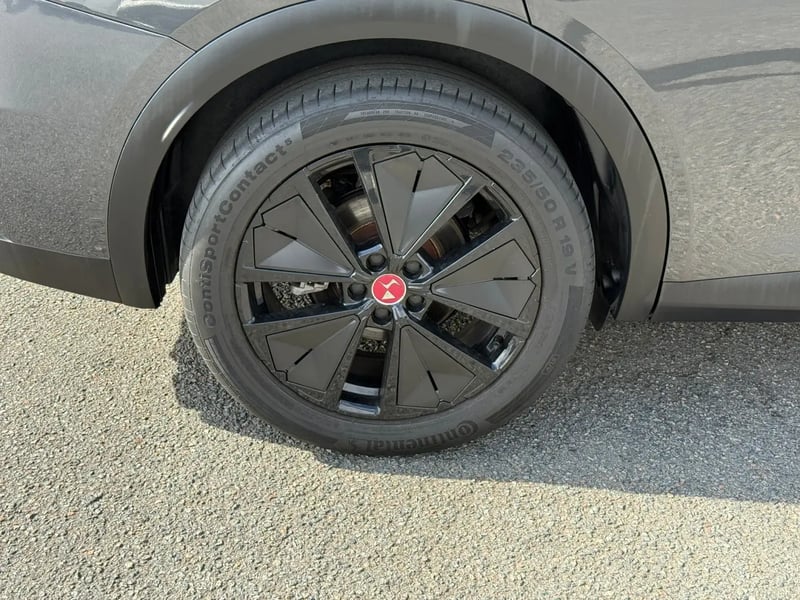 Photo de la voiture DS DS 7 Hybride Rechargeable E-Tense 225 EAT8 Performance Line +