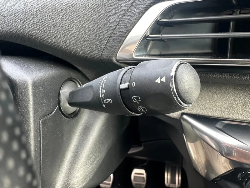 Photo de la voiture PEUGEOT 3008 Puretech 130ch S&S BVM6 GT