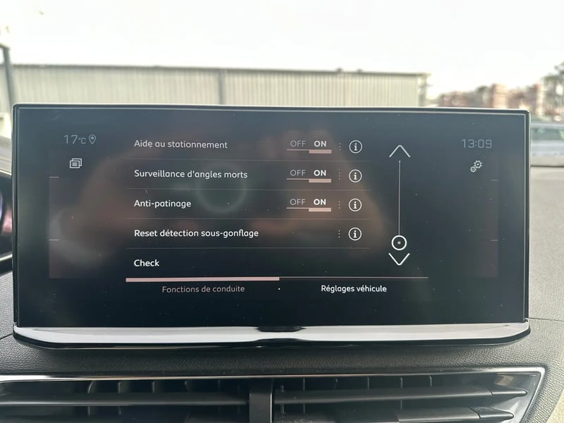 Photo de la voiture PEUGEOT 3008 Puretech 130ch S&S BVM6 GT
