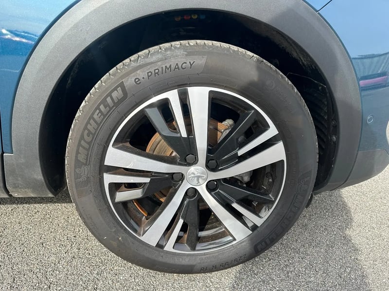 Photo de la voiture PEUGEOT 3008 Puretech 130ch S&S BVM6 GT