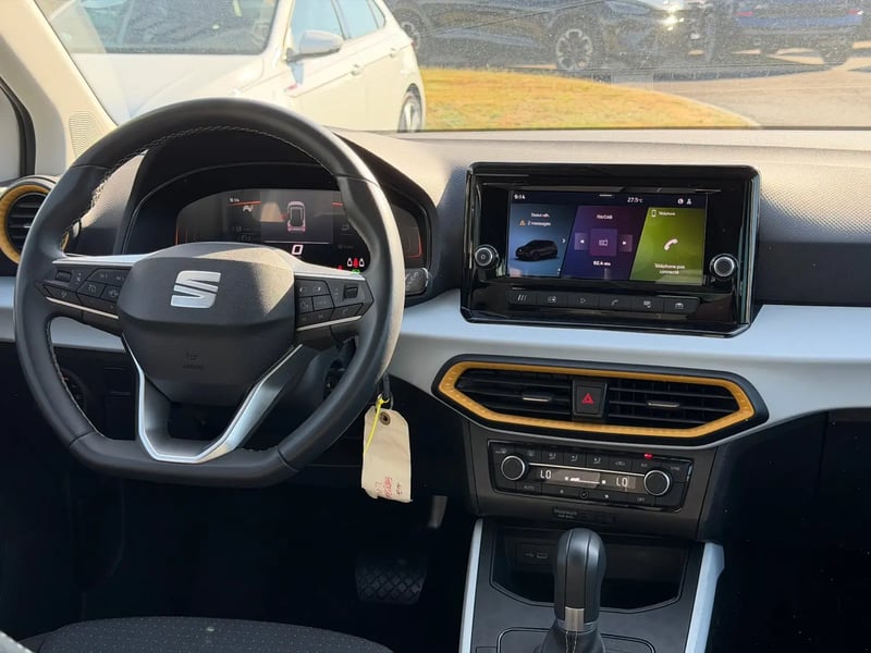 Photo de la voiture SEAT ARONA 1.0 TSI 110 ch Start/Stop DSG7 Style Business