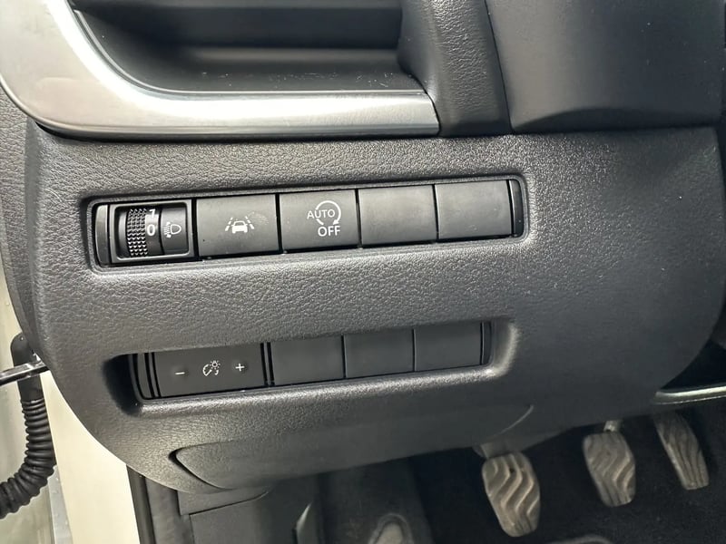Photo de la voiture NISSAN QASHQAI Mild Hybrid 140 ch Acenta