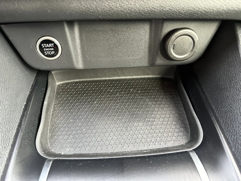 Photo de la voiture NISSAN QASHQAI Mild Hybrid 140 ch Acenta