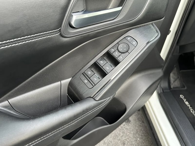 Photo de la voiture NISSAN QASHQAI Mild Hybrid 140 ch Acenta