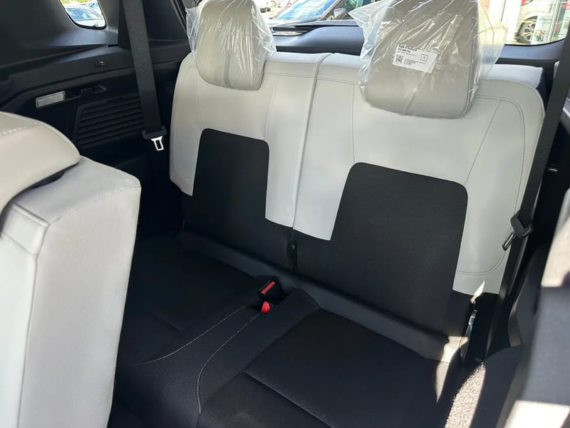 Photo de la voiture CITROEN C3 AIRCROSS Hybride 145 ch Aut Max