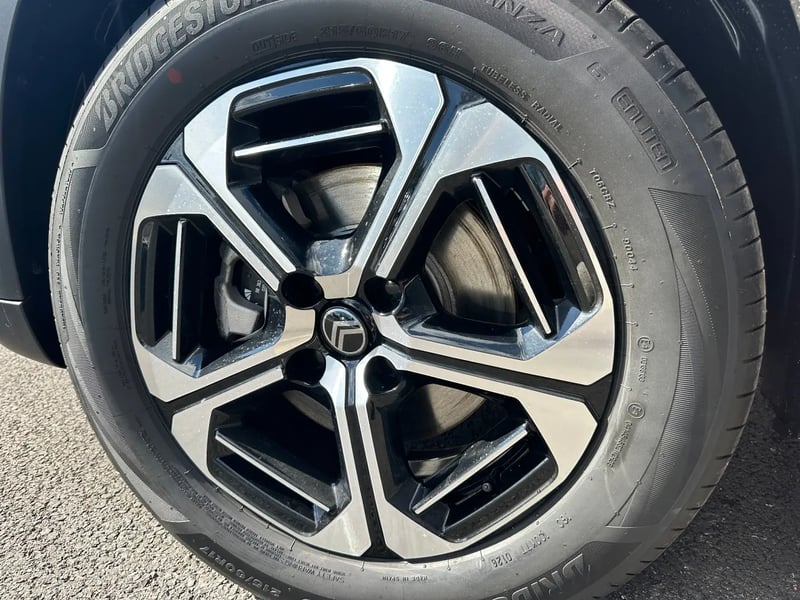 Photo de la voiture CITROEN C3 AIRCROSS Hybride 145 ch Aut Max