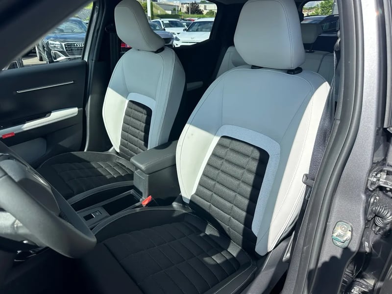 Photo de la voiture CITROEN C3 AIRCROSS Hybride 145 ch Aut Max