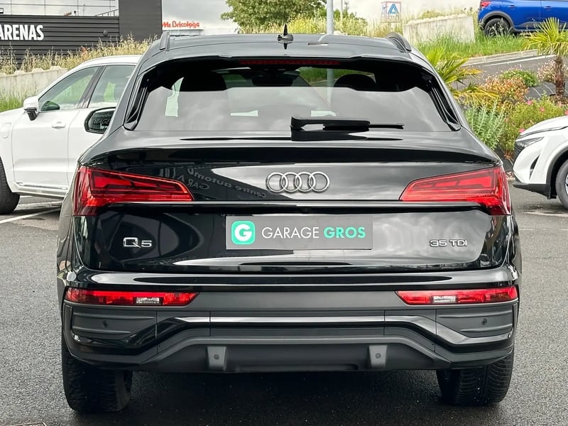Photo de la voiture AUDI Q5 SPORTBACK 35 TDI 163 S tronic 7 S line