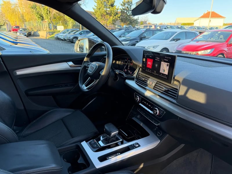 Photo de la voiture AUDI Q5 SPORTBACK 35 TDI 163 S tronic 7 S line