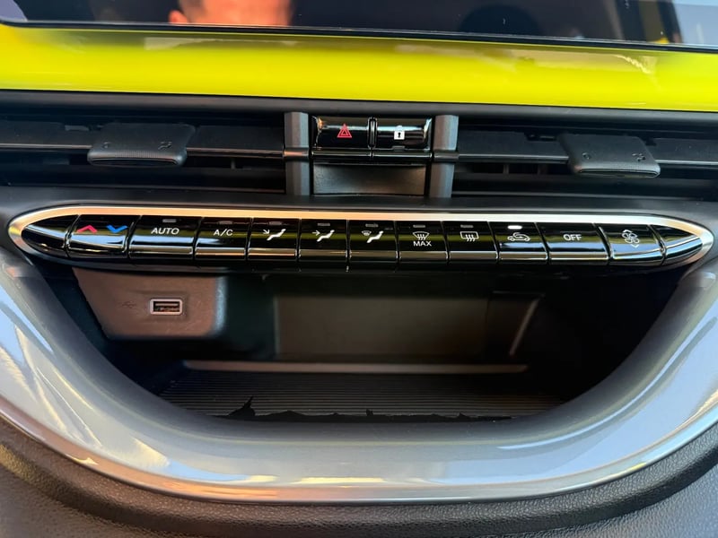 Photo de la voiture FIAT 500e BERLINE 500 e 95ch Pack Confort MY24 JAUNE