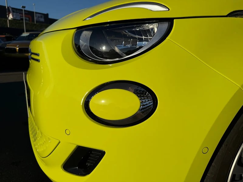 Photo de la voiture FIAT 500e BERLINE 500 e 95ch Pack Confort MY24 JAUNE