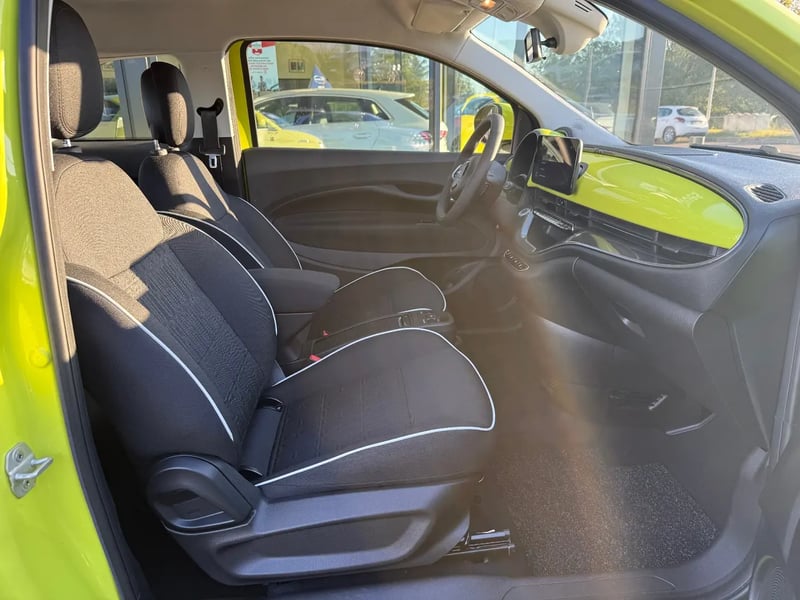 Photo de la voiture FIAT 500e BERLINE 500 e 95ch Pack Confort MY24 JAUNE