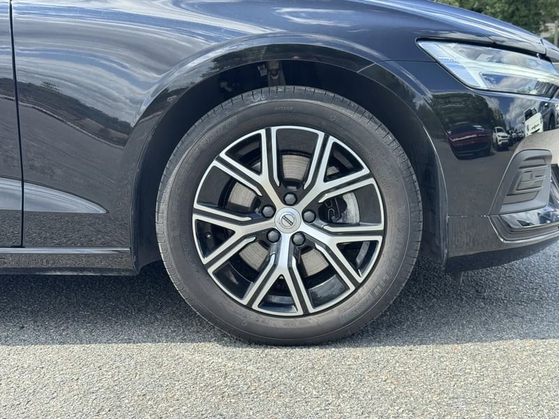 Photo de la voiture VOLVO S60 B4 197 ch DCT7 Core+ - 4P