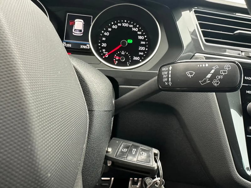 Photo de la voiture VOLKSWAGEN TIGUAN 1.5 TSI 150ch DSG7 Life Plus