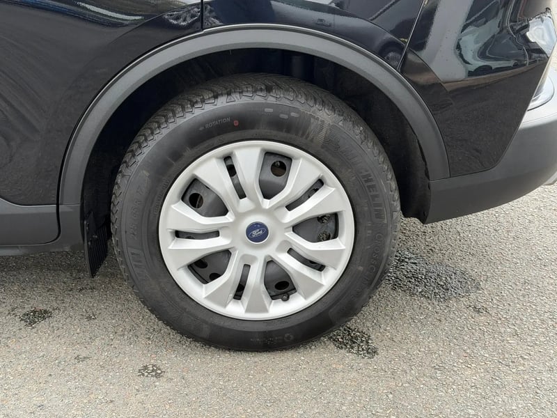 Photo de la voiture FORD KUGA 1.5 EcoBoost 150 BVM6 Titanium