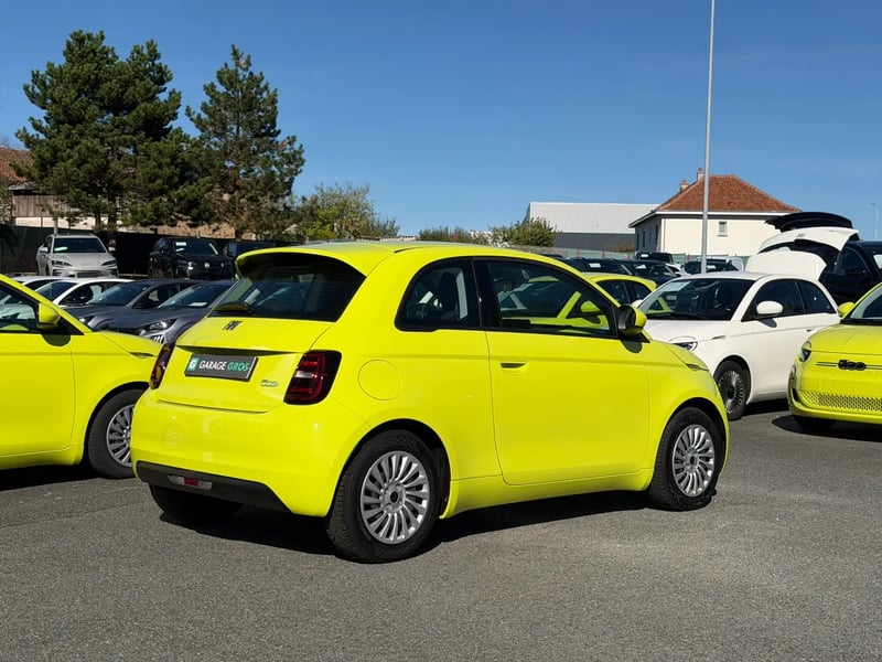 Photo de la voiture FIAT 500e BERLINE 500 e 95 ch Nouvelle 500