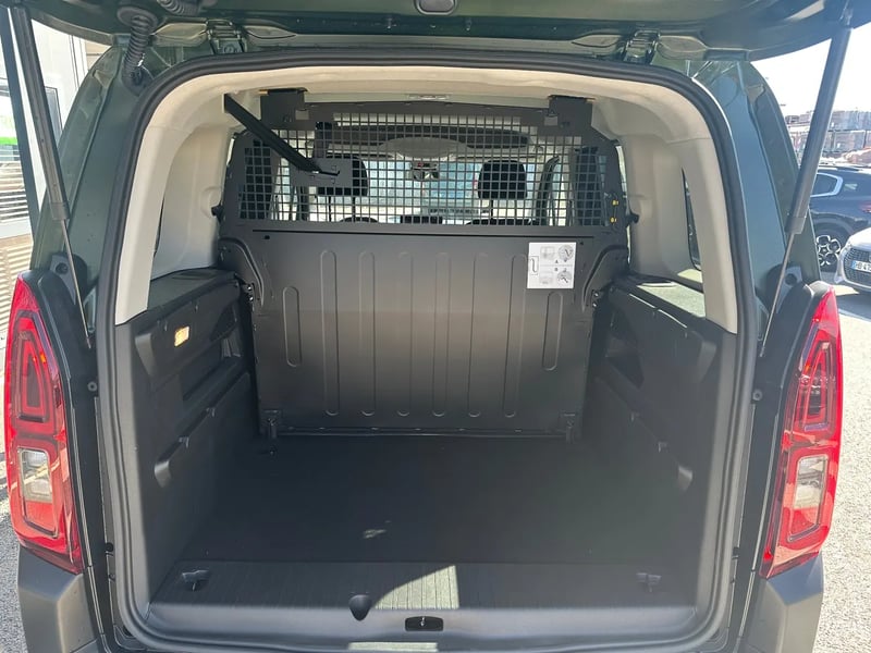 Photo de la voiture CITROEN BERLINGO Diesel 130 ch Automatique Max - 5P