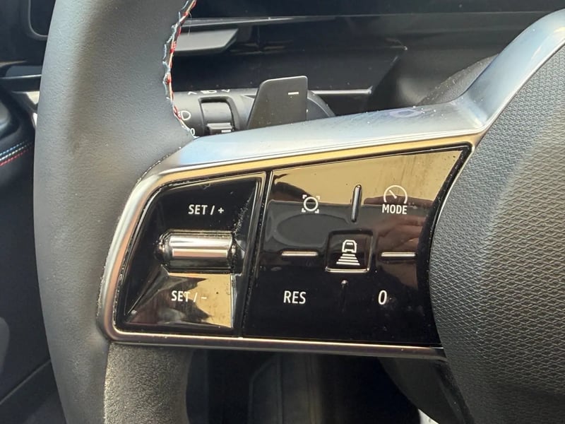 Photo de la voiture RENAULT RAFALE E-Tech full hybrid 200 ch esprit Alpine