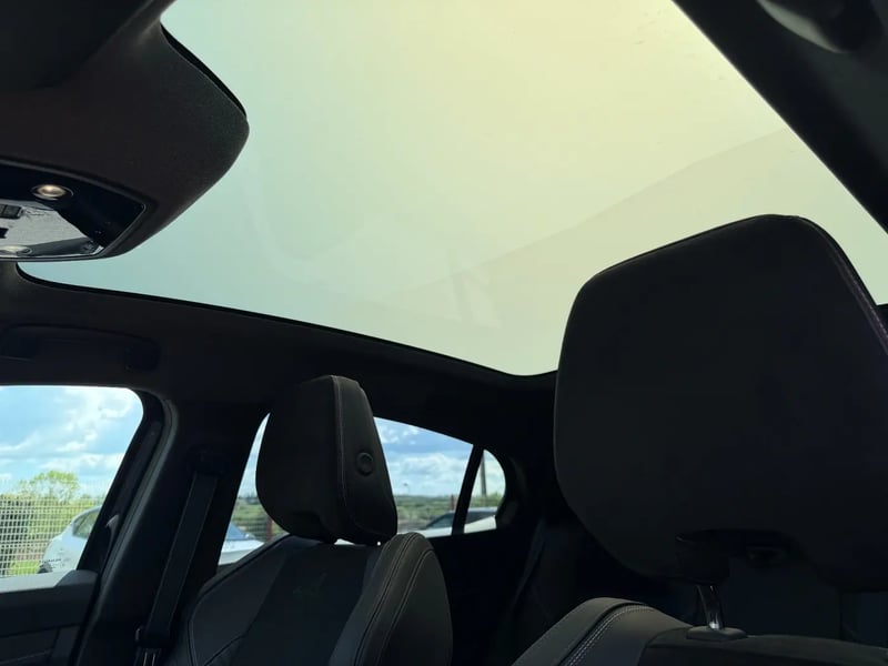 Photo de la voiture RENAULT RAFALE E-Tech full hybrid 200 ch esprit Alpine