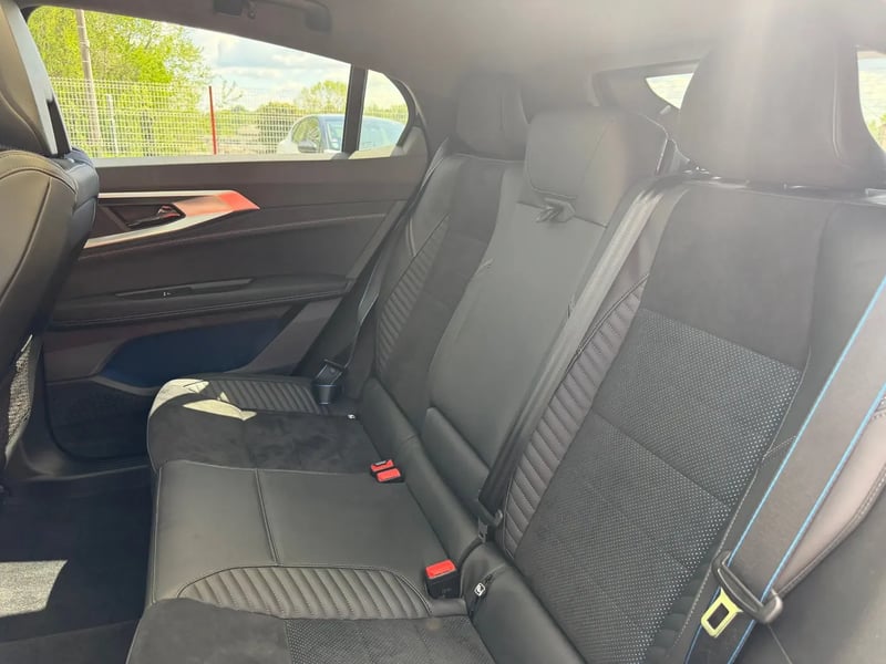Photo de la voiture RENAULT RAFALE E-Tech full hybrid 200 ch esprit Alpine