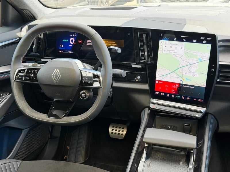 Photo de la voiture RENAULT RAFALE E-Tech full hybrid 200 ch esprit Alpine