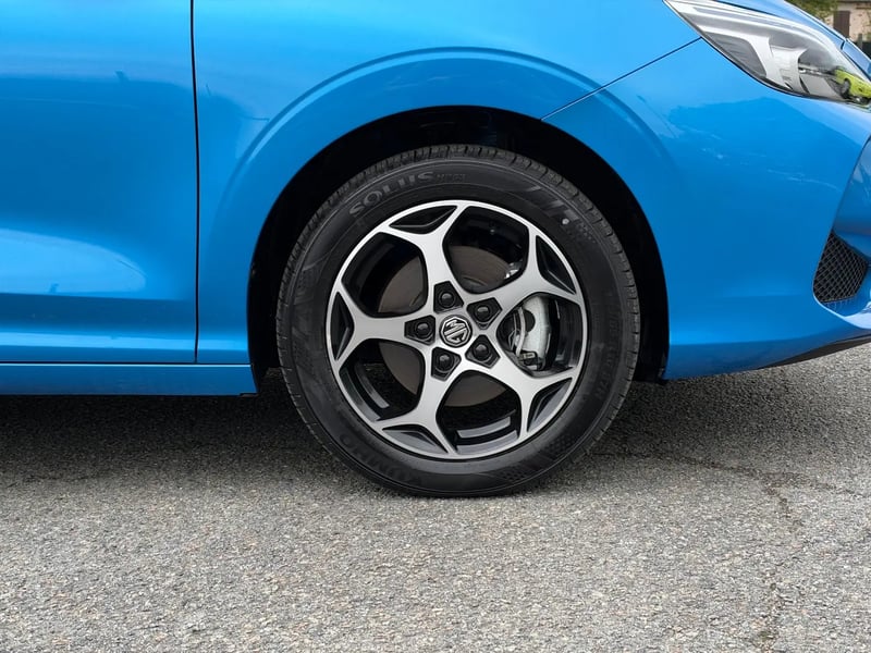 Photo de la voiture MG MG3 1.5 L Hybrid+ 195 ch Luxury