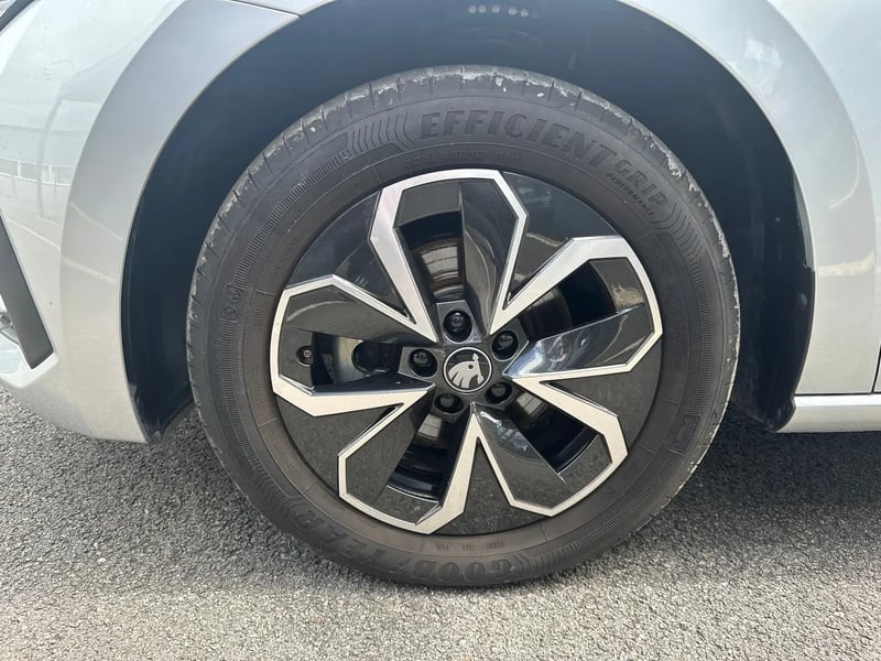 Photo de la voiture SKODA SCALA 1.0 TSI Evo 2 116 ch BVM6 Selection
